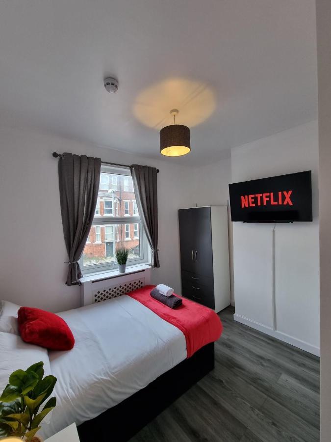 23 Woodhouse Villa Stoke-on-Trent Dış mekan fotoğraf